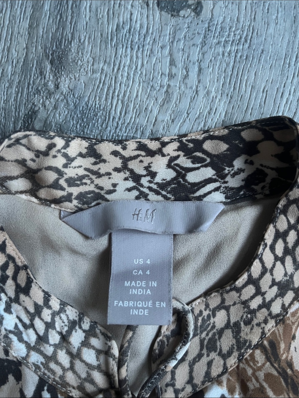 H&M Black & Beige Snakeskin Tie-Neck Blouse - Picture 3 of 4